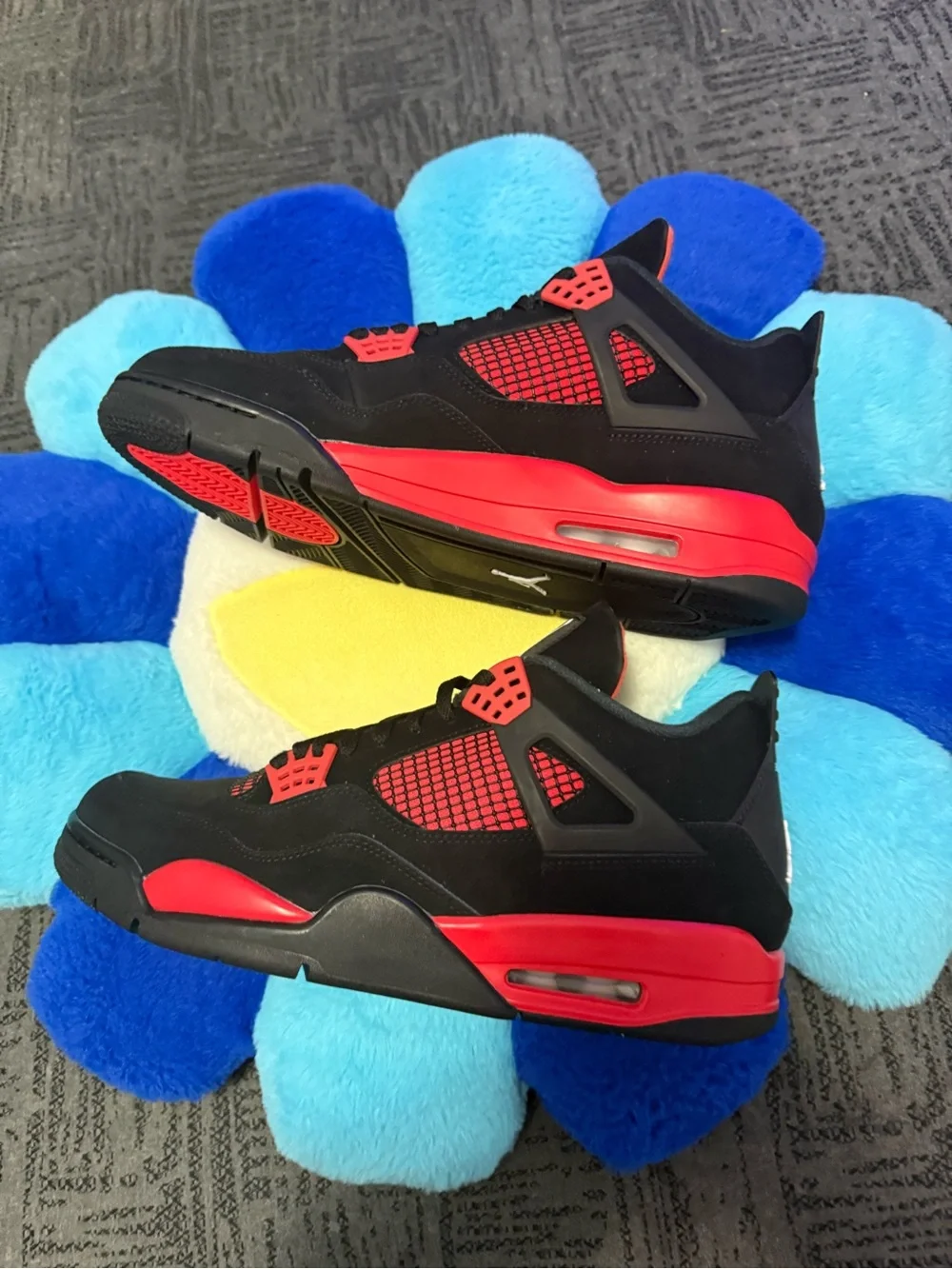 Jordan 4 red thunder size us men 13
